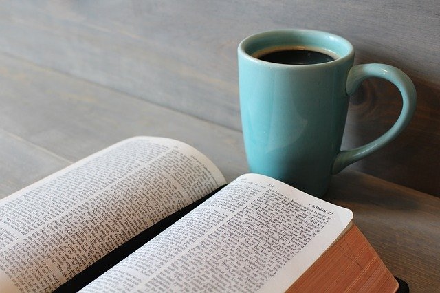 7 Tips for Staying in God's Word for Busy Moms